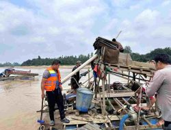 Polsek Cerenti Sikat 48 Rakit PETI, Sungai Kuantan Diselamatkan dari Tambang Ilegal