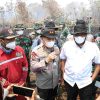 Menteri LH dan Guru Besar Kehutanan Cek Karhutla di Kampar, Kapolda Paparkan Dashboard Green Policing