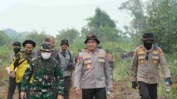 Kapolda Riau dan Pangdam Tinjau Karhutla di Inhu, Gelar Salat Istisqa Memohon Hujan